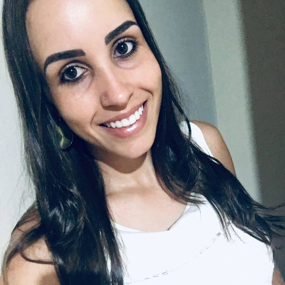 Quanto custa uma coroa Mulher casada estuprada